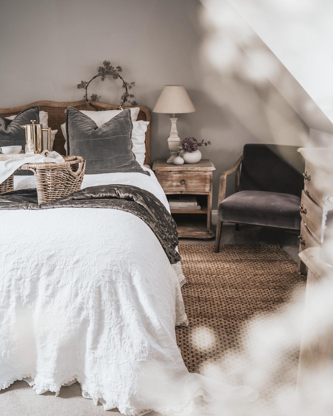 Kissing Gate - Lifestyle