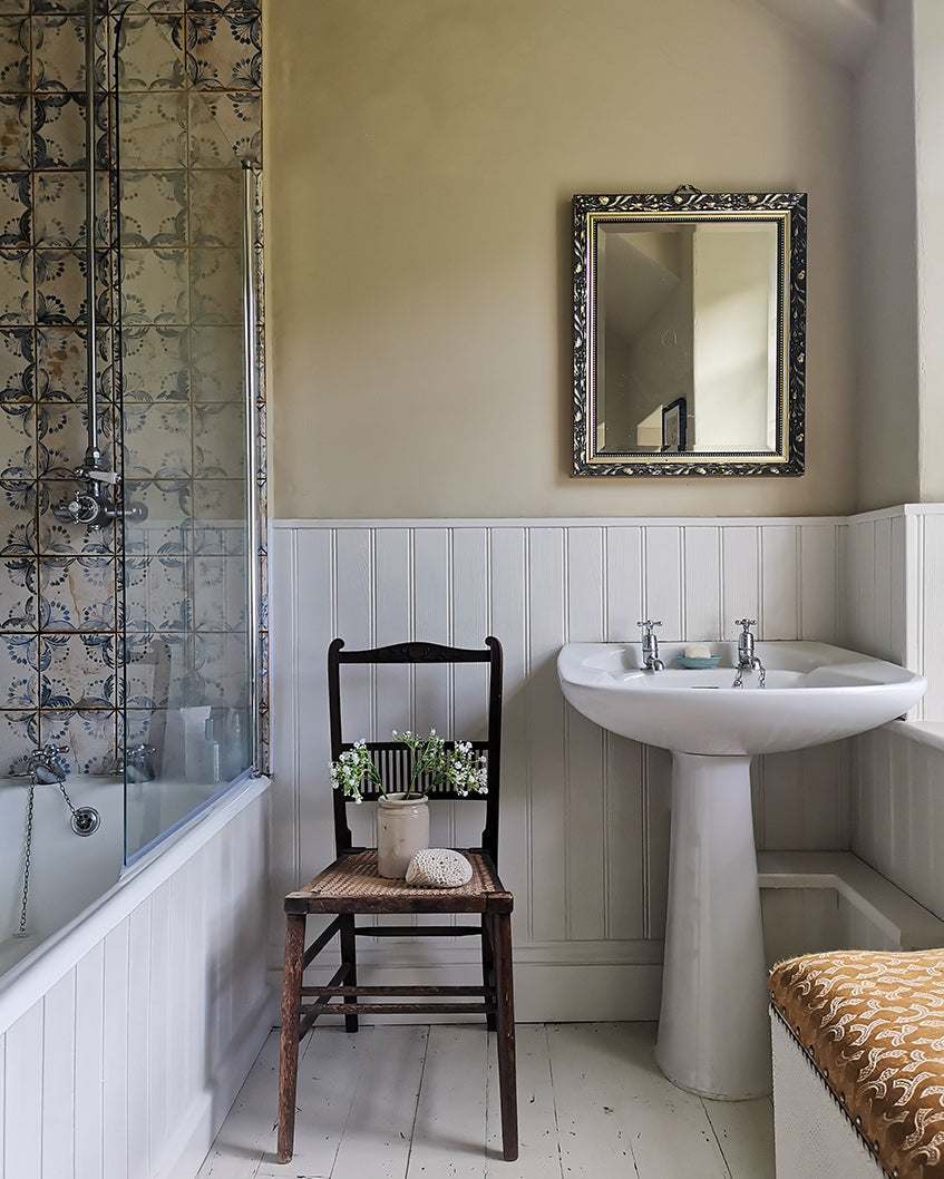 |Louise Roe charming child's bedroom design.|Split image - charming children's bedroom.|Louise Roe - A charming children's bedroom.|||||