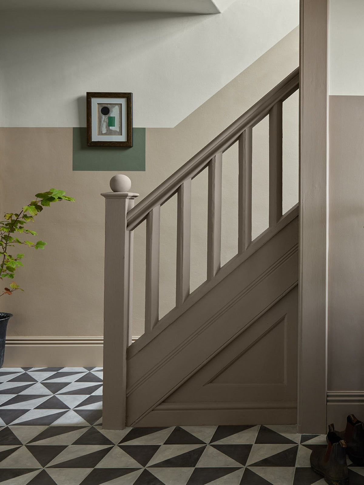 Gutter Hall Way Make an entrance - Hallway inspiration | Interior decorating ideas ...