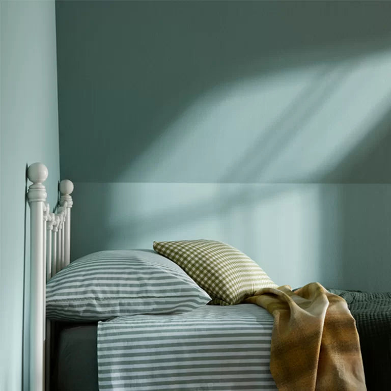 Splashing - Eggshell No. 17