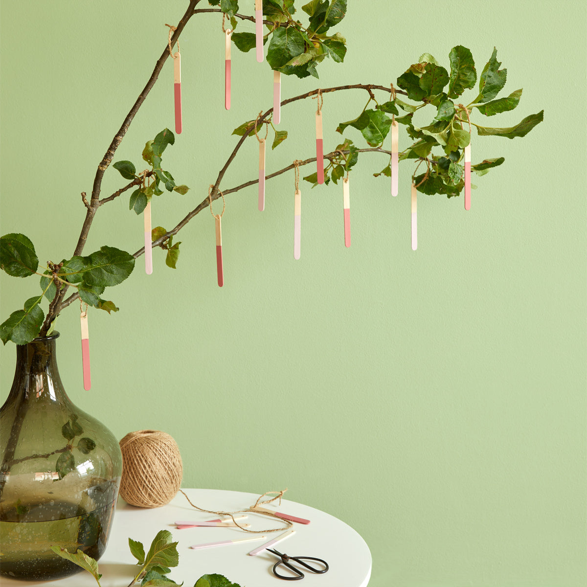 Cricket - Eggshell No. 17