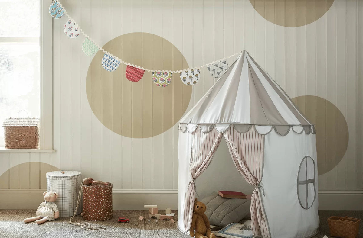 Crocky Road and Straw