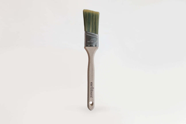 Cutting in line brush product shot.