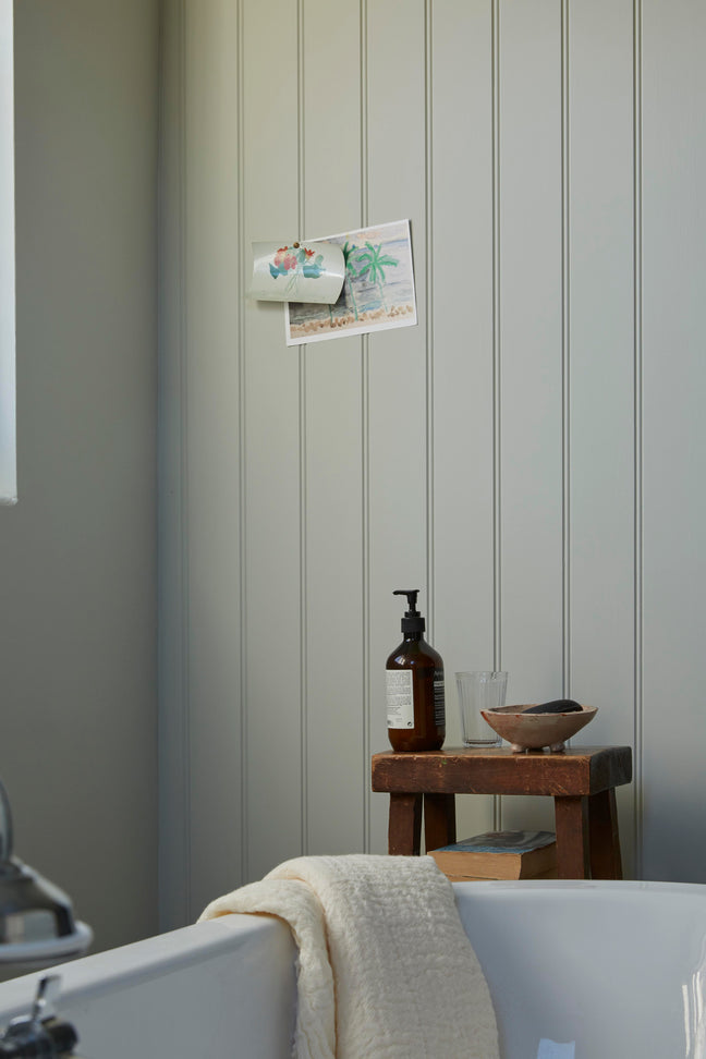 Gregory’s Den - Eggshell No. 17