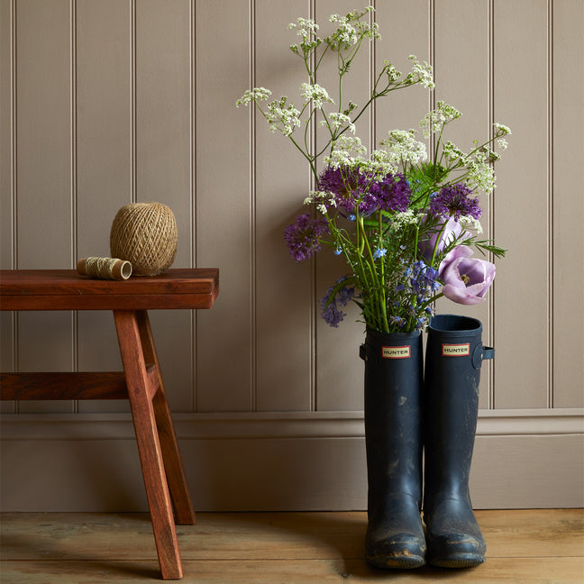 Muddy Boots - Eggshell No. 17