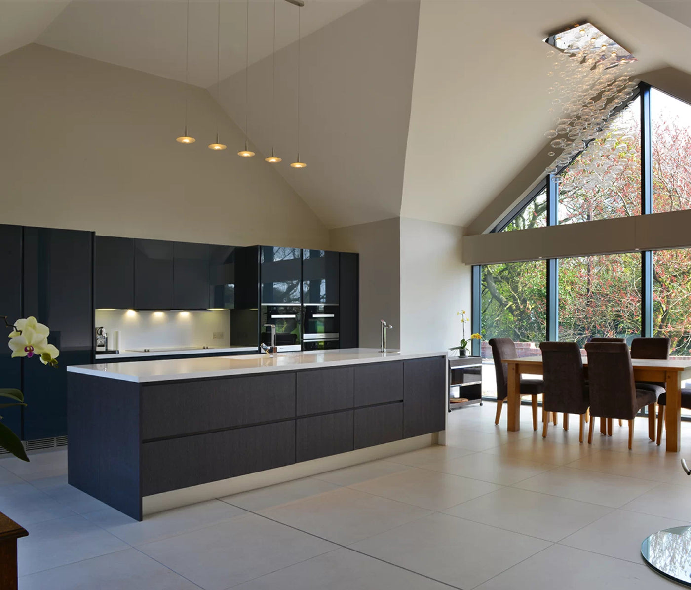 Tom’s Bakery - Claypaint