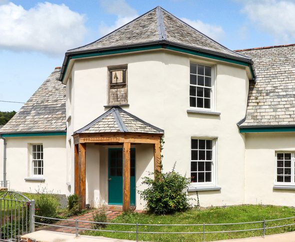 Court Farm Clovelly, Magnolia