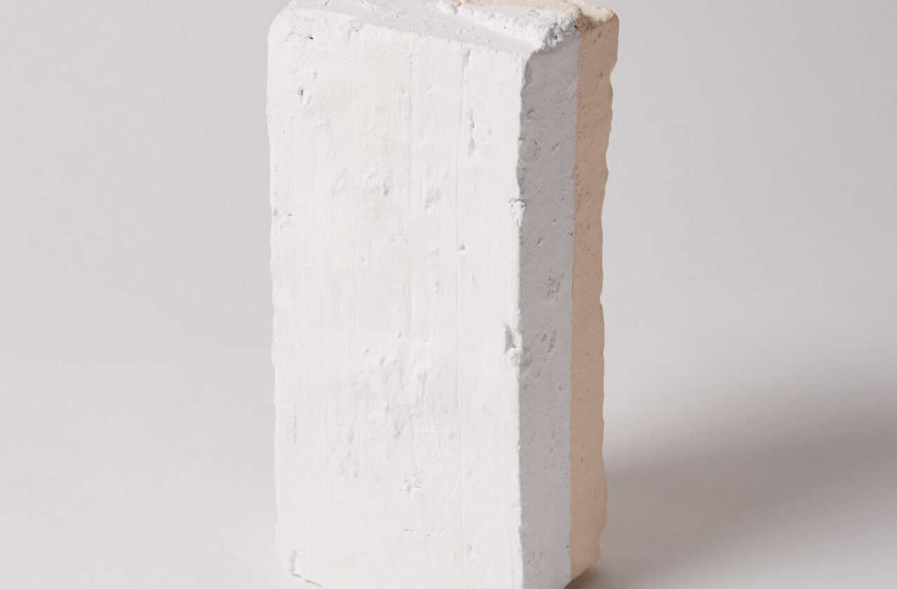 Silicate Colour White side - brick shot