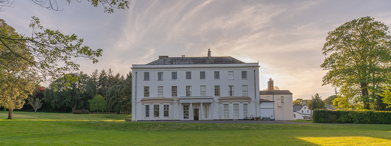 Moreton House Devon is a Georgian property painted in breathable Earthborn Ecopro Silicate Masonry Paint