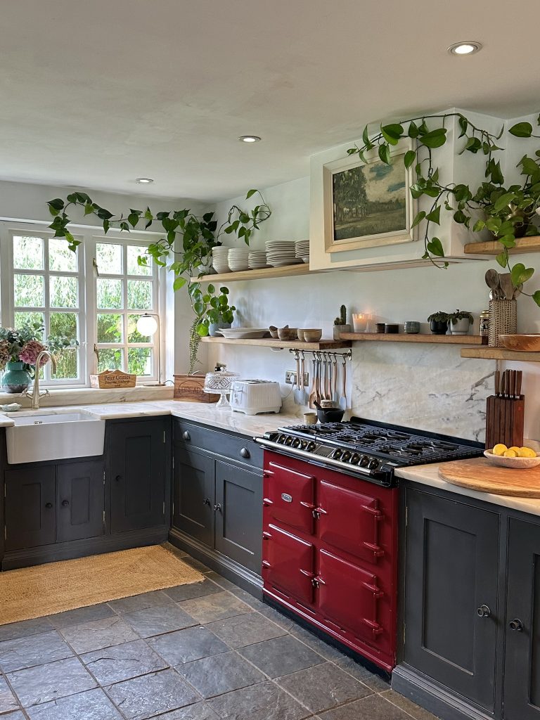 Pandora Maxton transforms her kitchen with our washable Lifestyle emulsion