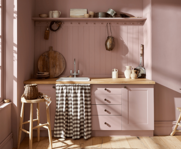 Flora's Tale - Kitchen