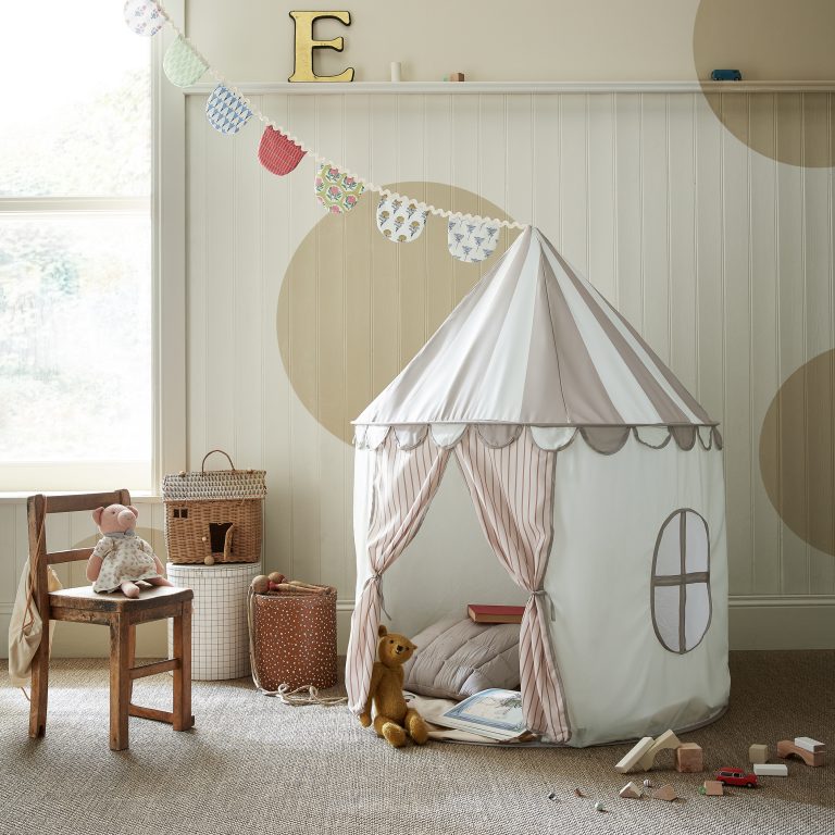 Children's playroom in Crocky Road and harmonious colour scheme.